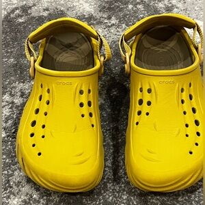 Crocs Echo Clogs in the "Desert Grass" color Size Men 8 Women 10 Unisex